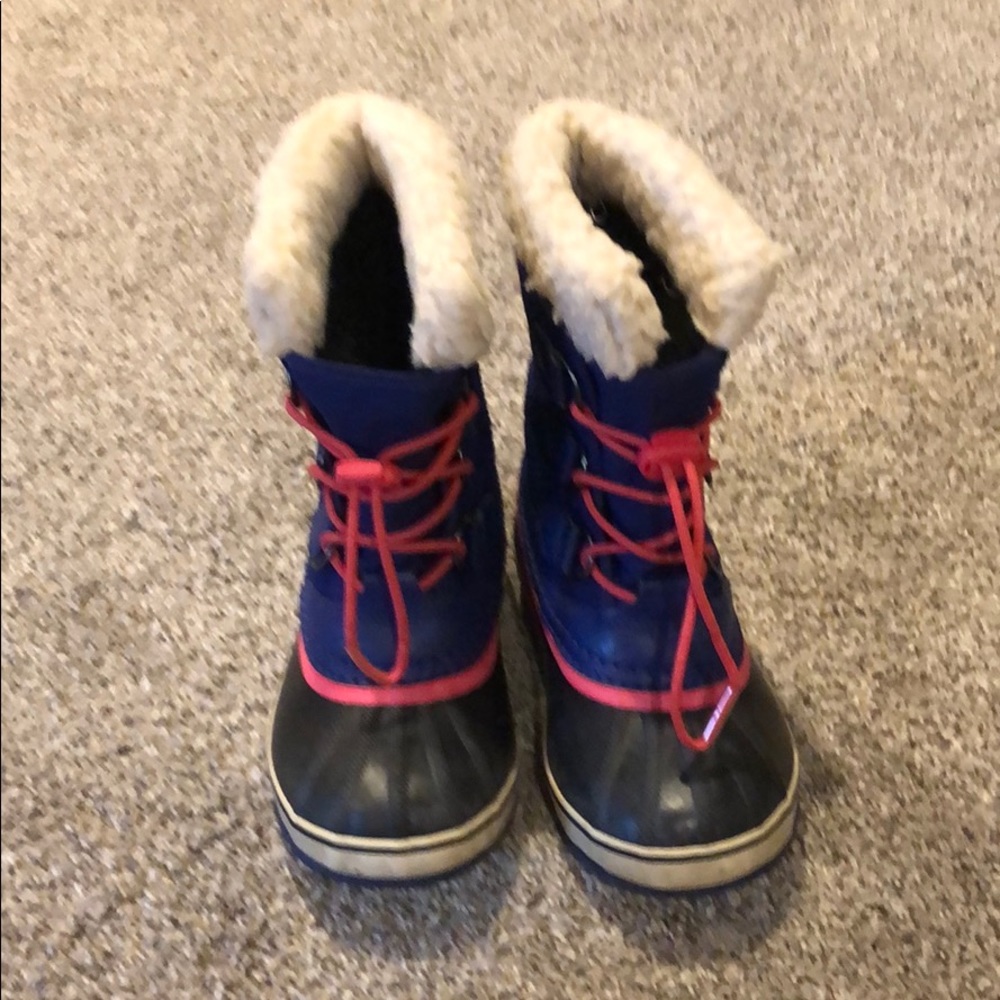 Girl’s Sorel snow boots